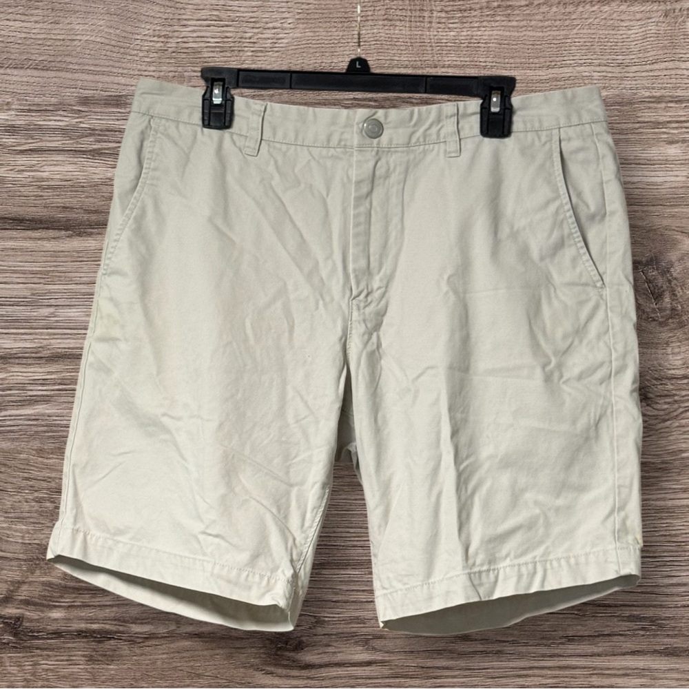 EUC Bonobos Flat Front 9inch length flat front shorts SZ 35